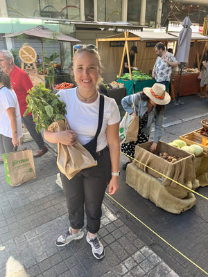 Digital nomads travelling the world in Santiago Chile. Working remotely, slow travel, vegan travel, and budget travel. Visiting local market for fresh produce and vegetables, home cooked meal.