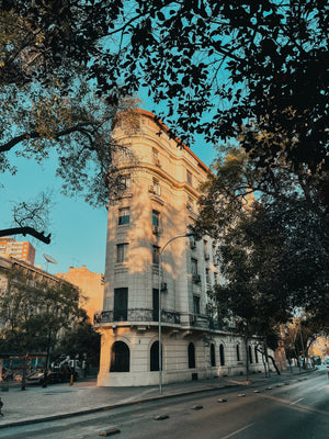 Digital nomads travelling through Chile. Couple travel, slow travel, working remotely, vegan travel, budget travel. Architecture in Santiago, Chile.