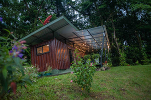 Digital nomads travelling through El Tigre, Costa Rica. Couple travel, slow travel, working remotely, vegan travel, budget travel. Affordable accommodation to visit Children's Eternal Rainforest and La Fortuna.