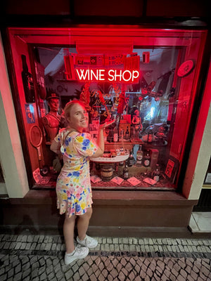 Digital nomads drinking wine in Nazare Portugal, cheap and inexpensive high quality wines.