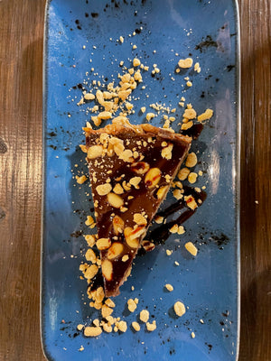 Vegan plant-based date chocolate cake dessert in Quarteira Portugal at Raízes