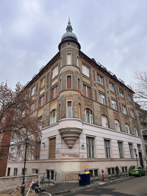 Historic beautiful architecture building in Budapest digital nomads visiting Christmas Markets